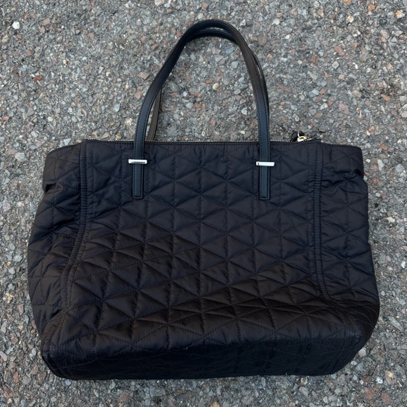 Kate Spade New York Wilson Road Tote Bag Quilted Talya Large Black EUC Shoulder - Picture 4 of 11